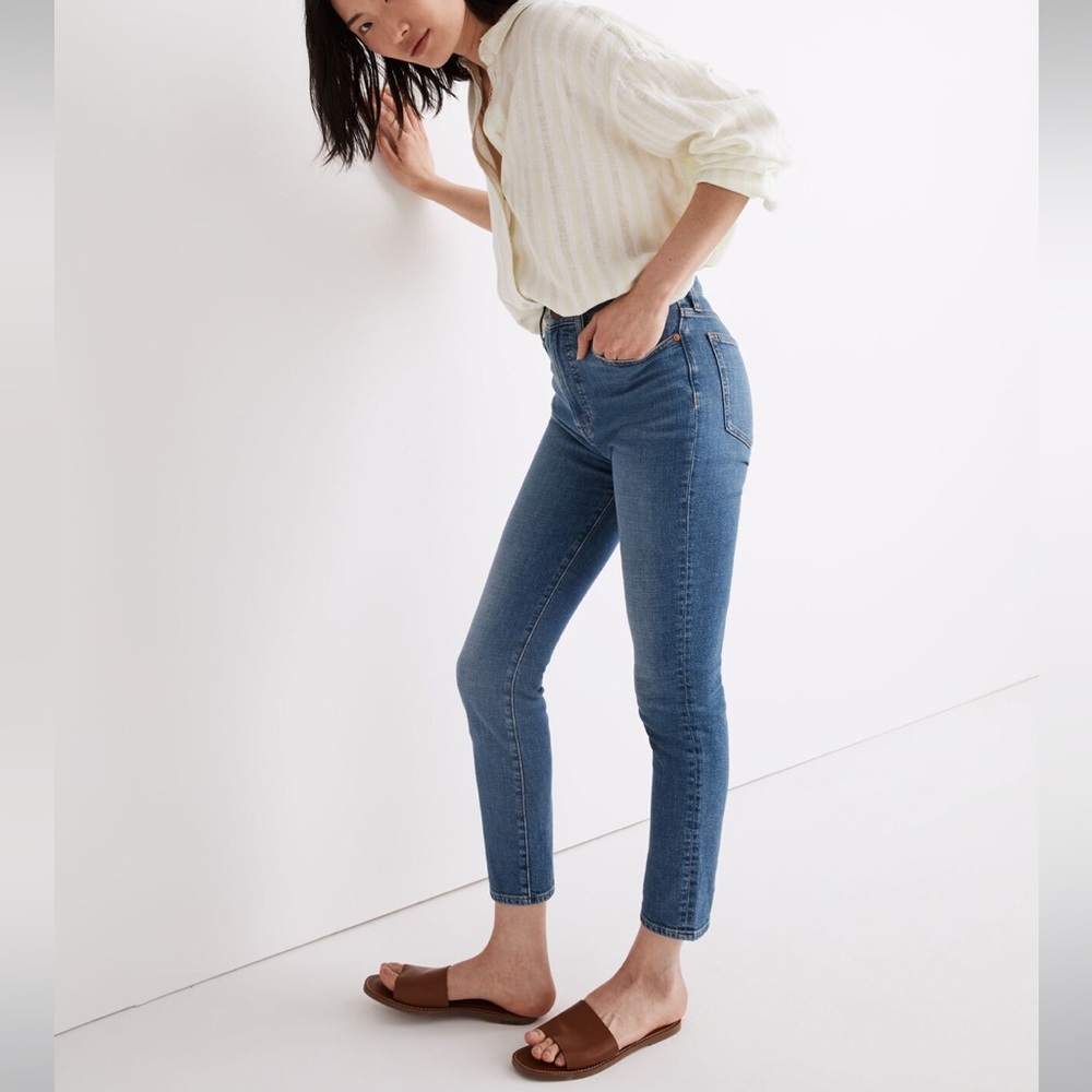 Madewell The Perfect Vintage Crop Jean in Sandford Wash: Summerweight Edition